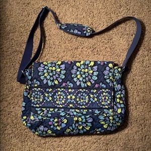 VERA BRADLEY SHOULDER BAG
